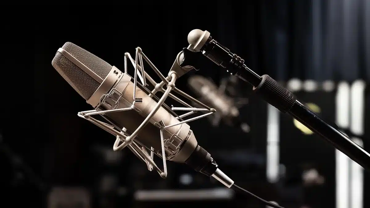 Empty recording studio with microphone and headphones symbolizing early LA collaboration