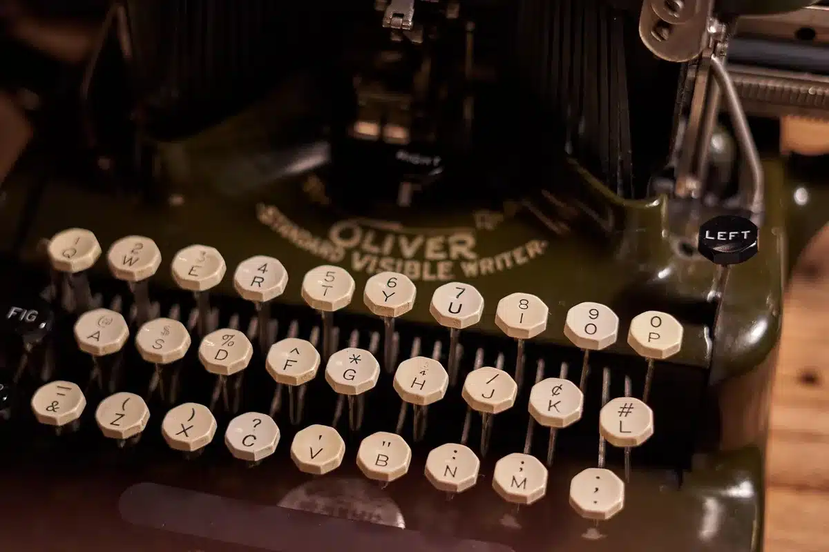 A small on-screen box showing inserted text from a remapped key