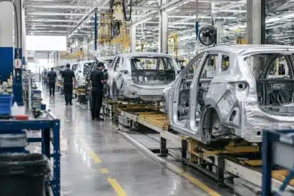 Lucid pares output to meet demand as Q3 deliveries drop 6.7%