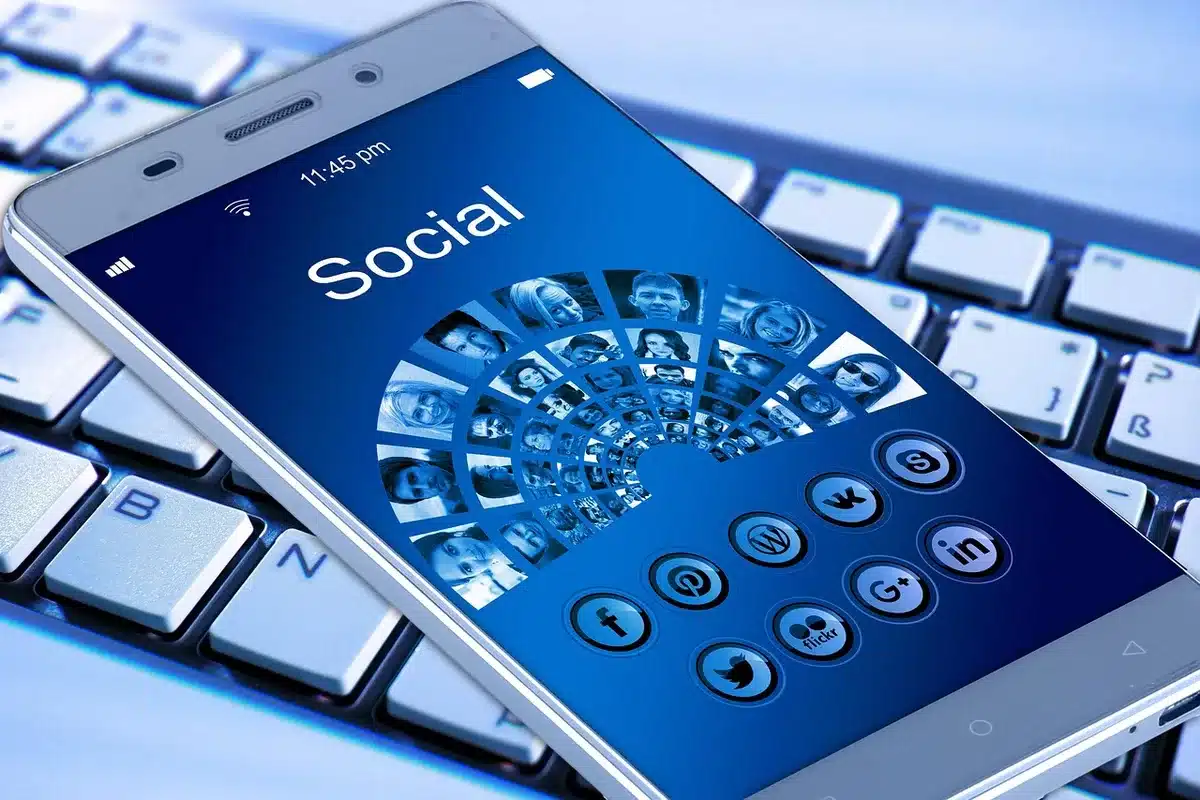 Smartphone displaying a news article with a large image optimized for mobile